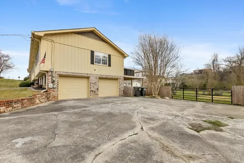 2712 Saint Lawrence Road Chattanooga TN 37421