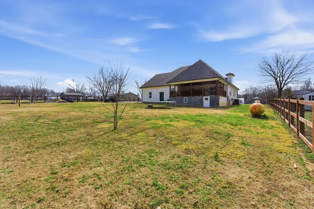 124 Gettysburg Lane Lafayette TN 37083