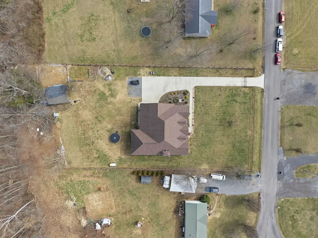 124 Gettysburg Lane Lafayette TN 37083