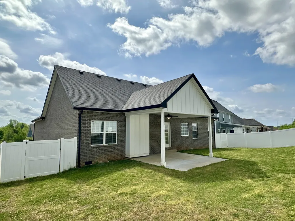 7246 Winding Way Pleasant View TN 37146