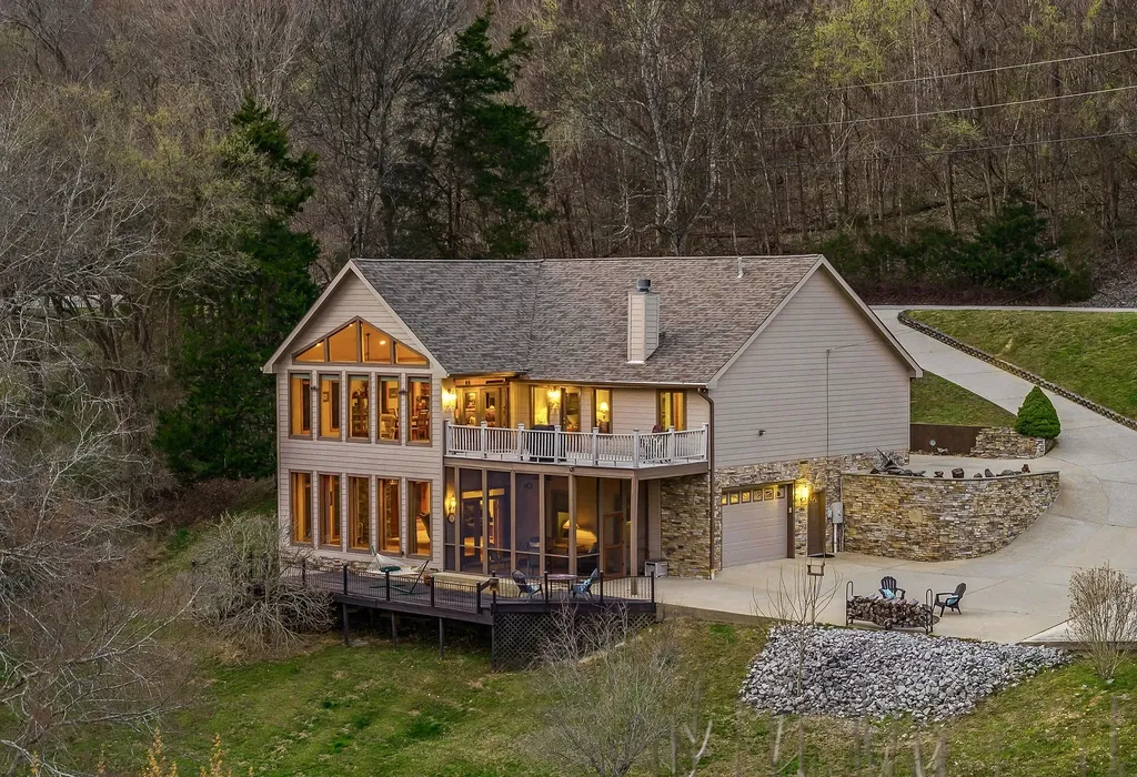 525 Harbor Drive Lancaster TN 38569
