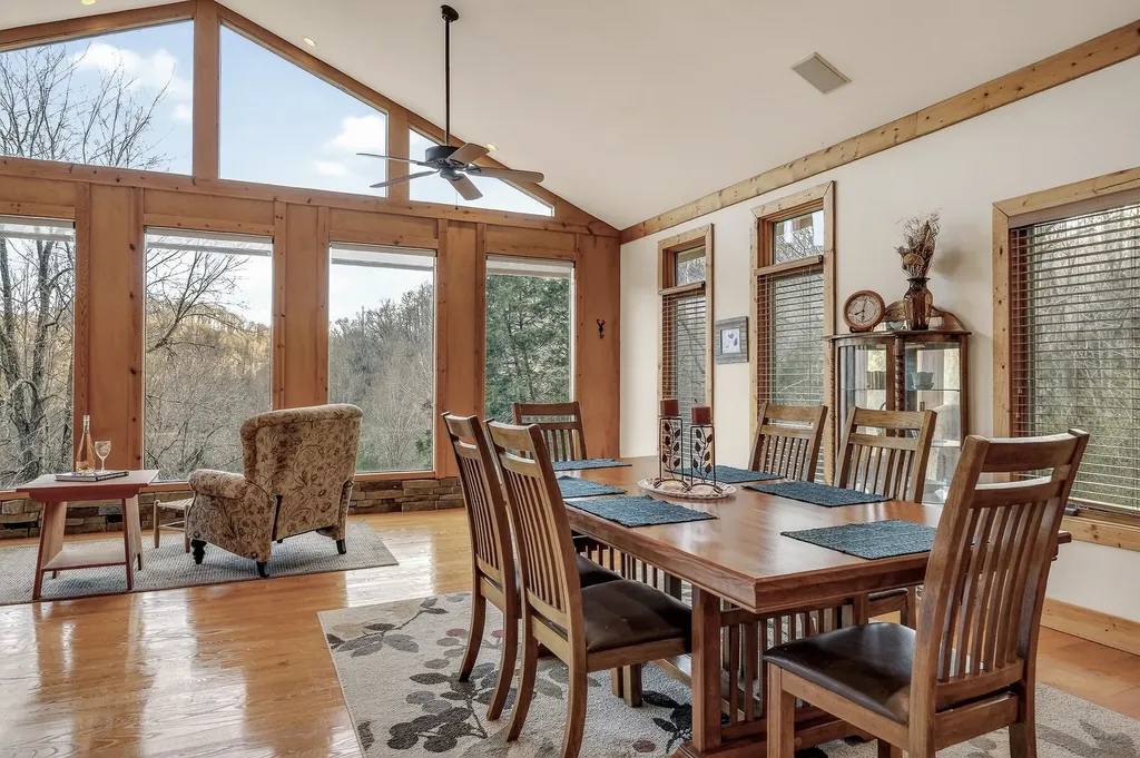 525 Harbor Drive Lancaster TN 38569