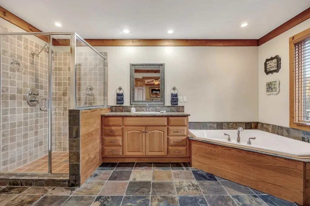 525 Harbor Drive Lancaster TN 38569