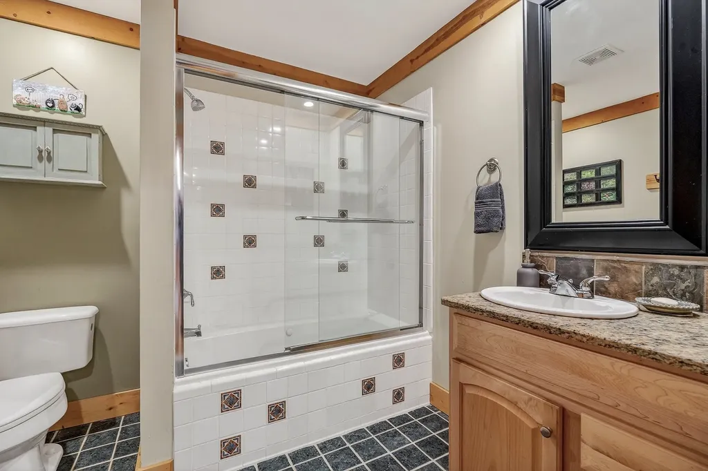 525 Harbor Drive Lancaster TN 38569