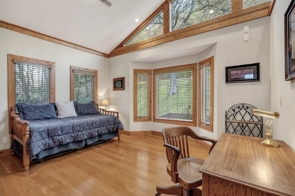 525 Harbor Drive Lancaster TN 38569