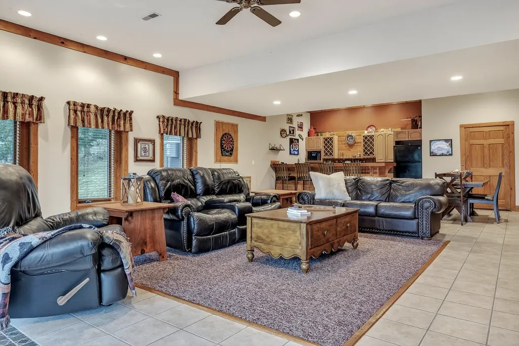 525 Harbor Drive Lancaster TN 38569