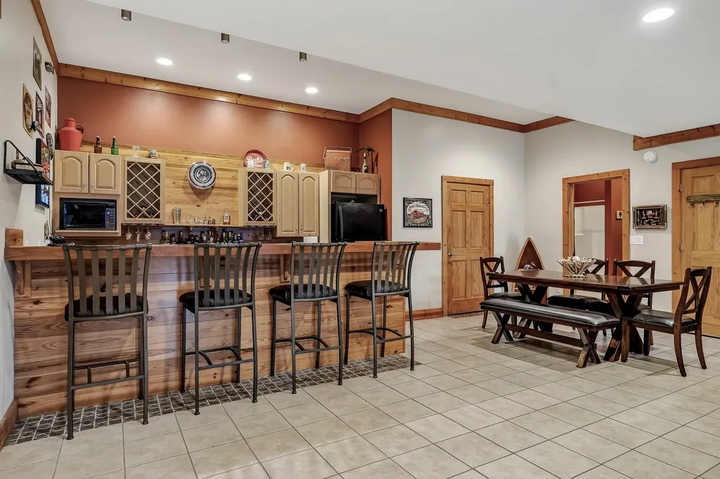525 Harbor Drive Lancaster TN 38569