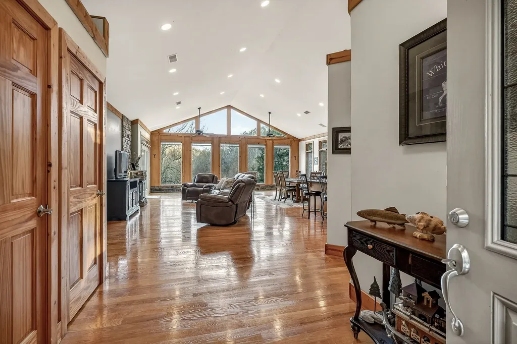 525 Harbor Drive Lancaster TN 38569