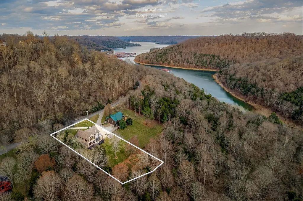 525 Harbor Drive Lancaster TN 38569