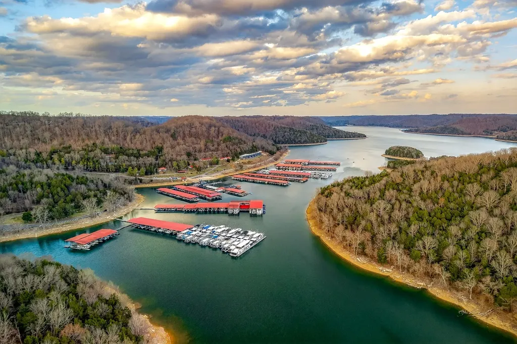 525 Harbor Drive Lancaster TN 38569