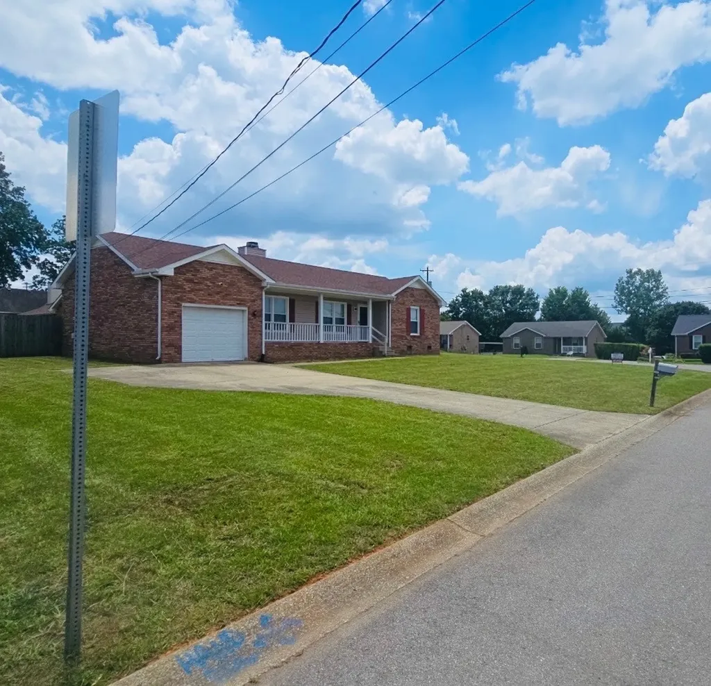 1000 Monica Drive Clarksville TN 37042