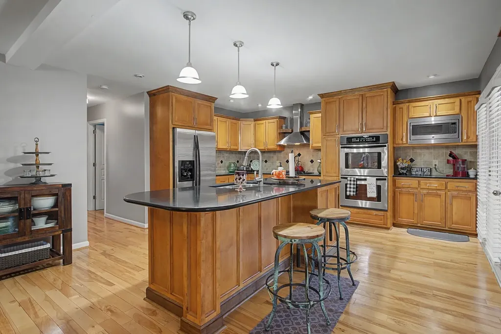 5032 Twin Lakes Drive Old Hickory TN 37138
