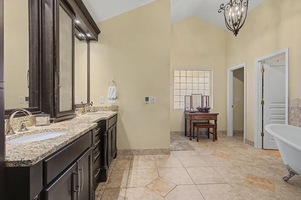5032 Twin Lakes Drive Old Hickory TN 37138
