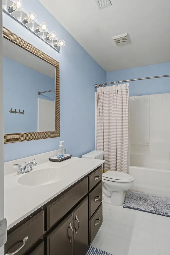 5032 Twin Lakes Drive Old Hickory TN 37138