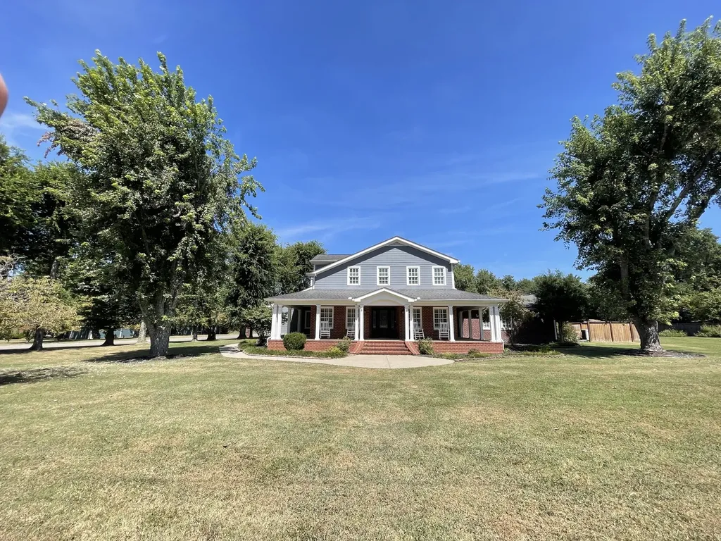 5032 Twin Lakes Drive Old Hickory TN 37138