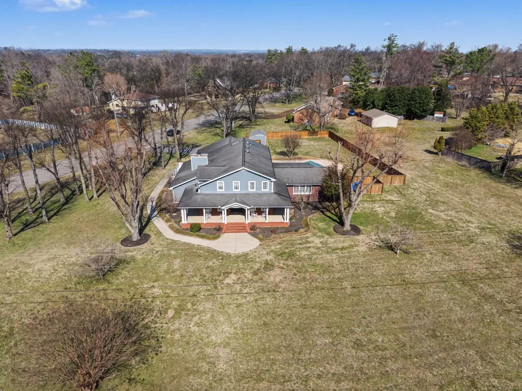5032 Twin Lakes Drive Old Hickory TN 37138
