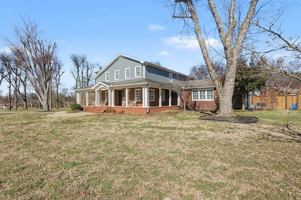 5032 Twin Lakes Drive Old Hickory TN 37138