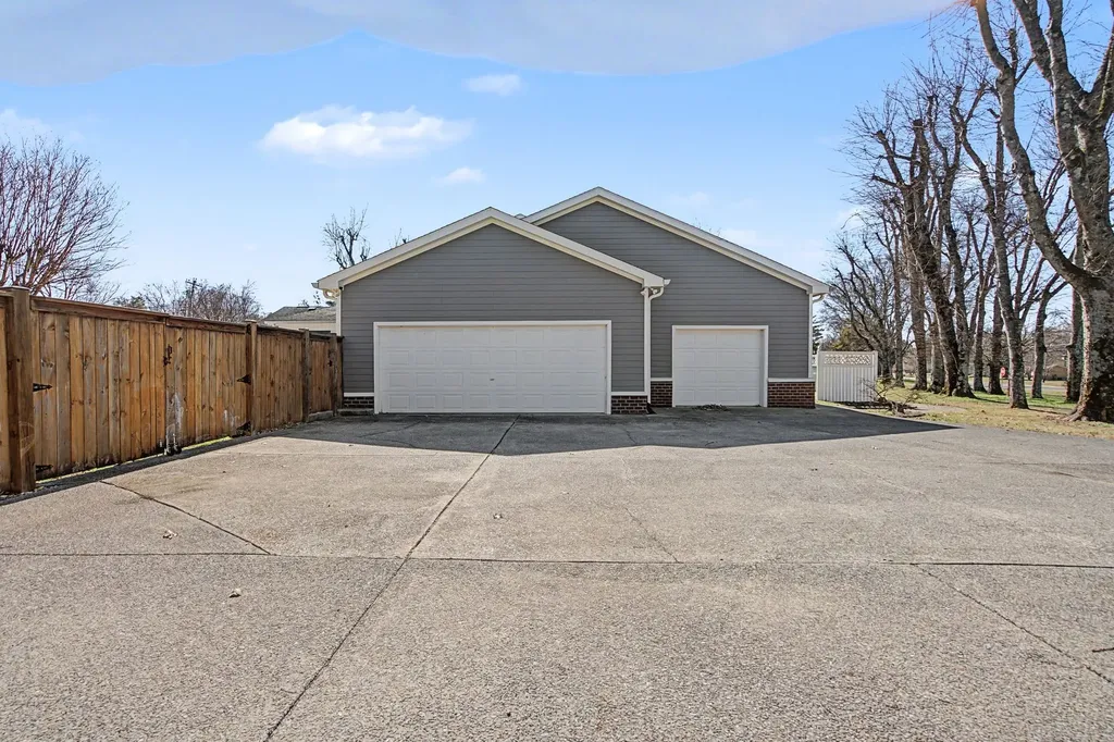 5032 Twin Lakes Drive Old Hickory TN 37138