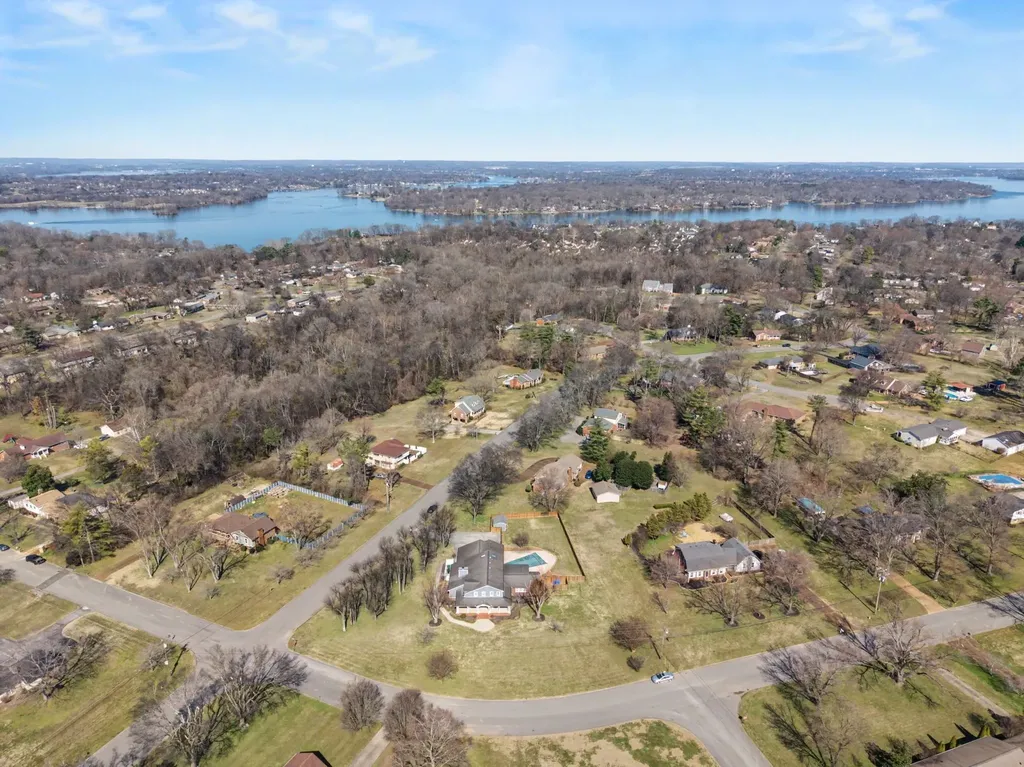 5032 Twin Lakes Drive Old Hickory TN 37138