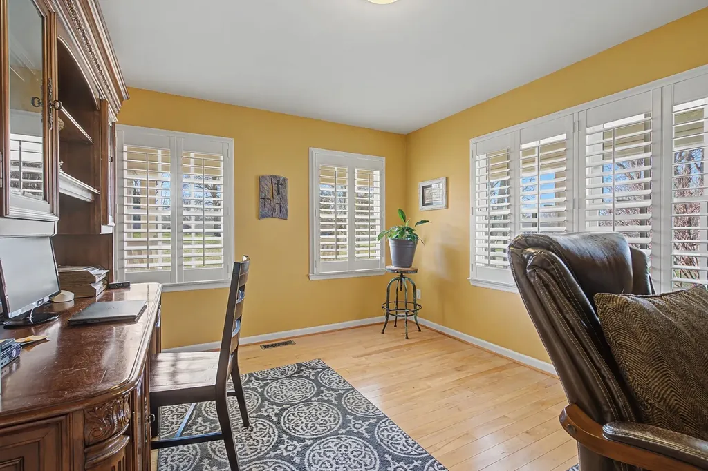 5032 Twin Lakes Drive Old Hickory TN 37138