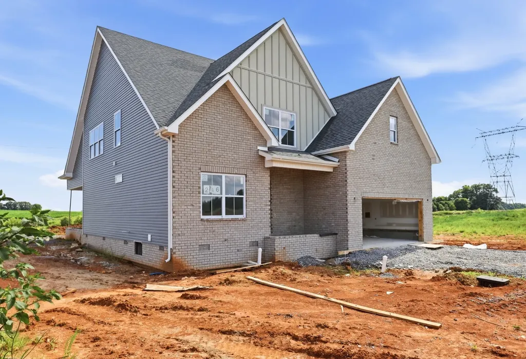 210 Low Plains Lane Clarksville TN 37043