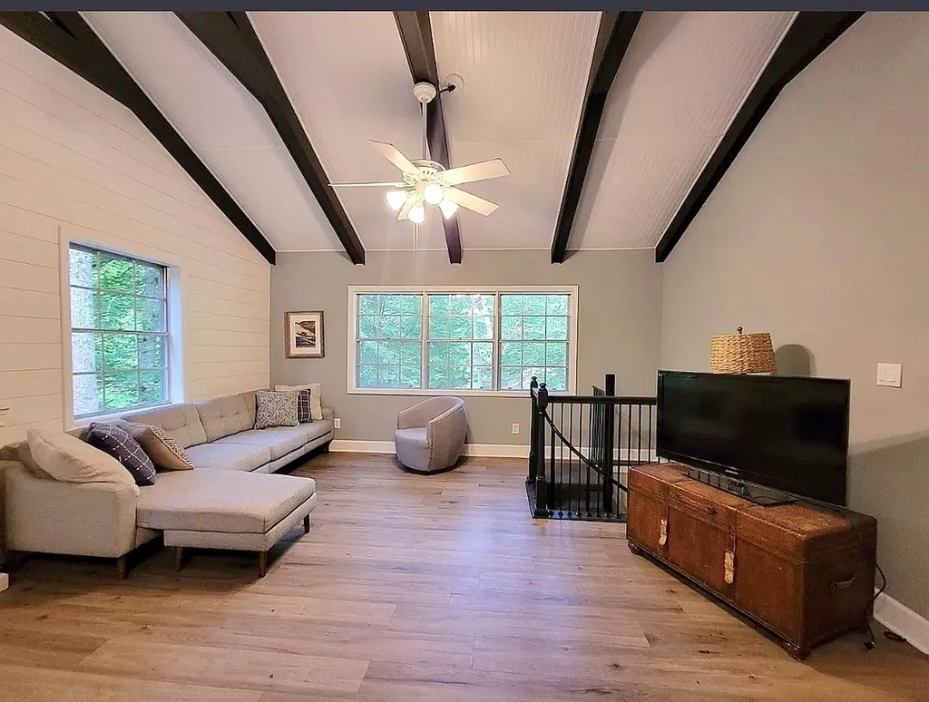 1377 Four Seasons Drive Smithville TN 37166