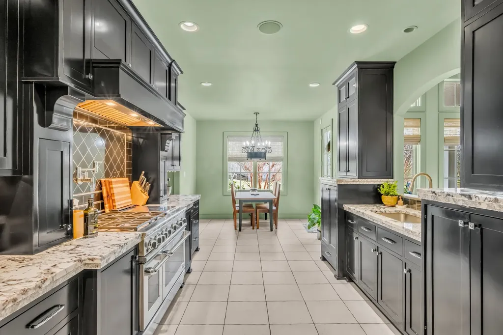 2080 Nashville Highway Columbia TN 38401