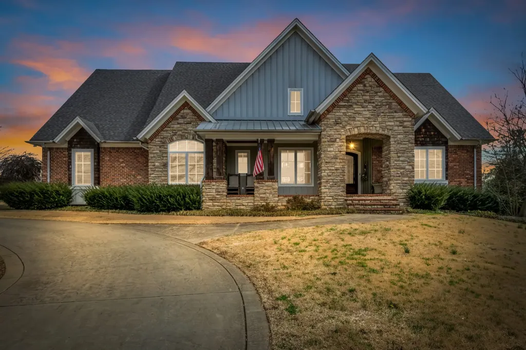 2080 Nashville Highway Columbia TN 38401