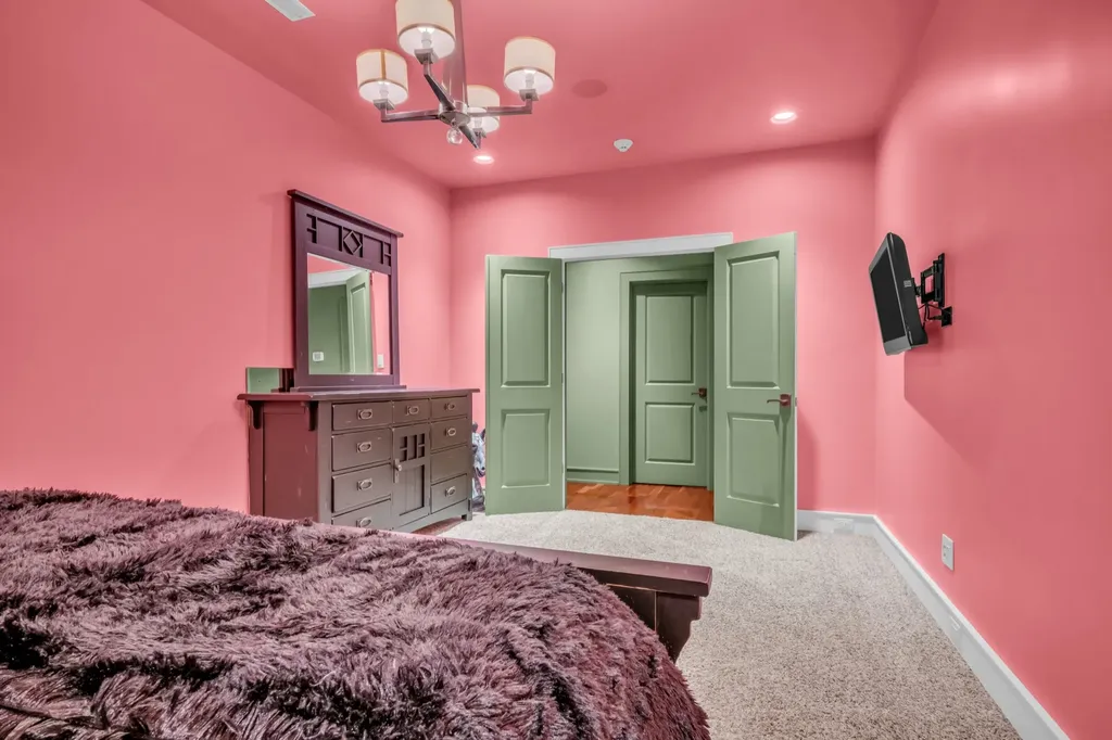 2080 Nashville Highway Columbia TN 38401
