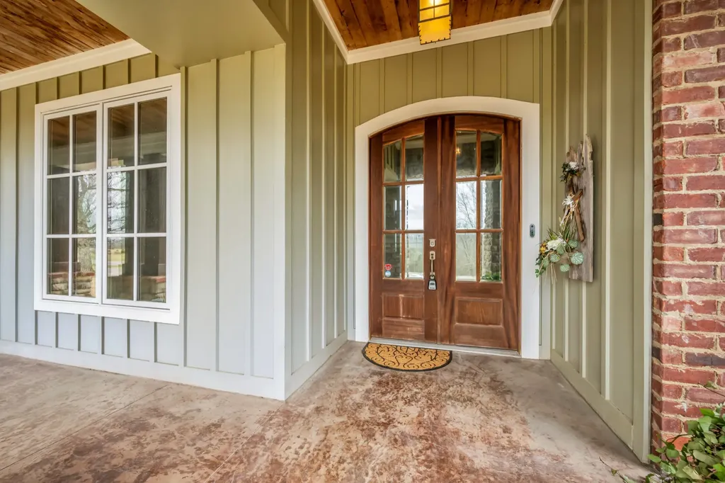 2080 Nashville Highway Columbia TN 38401