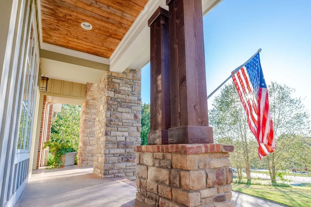 2080 Nashville Highway Columbia TN 38401