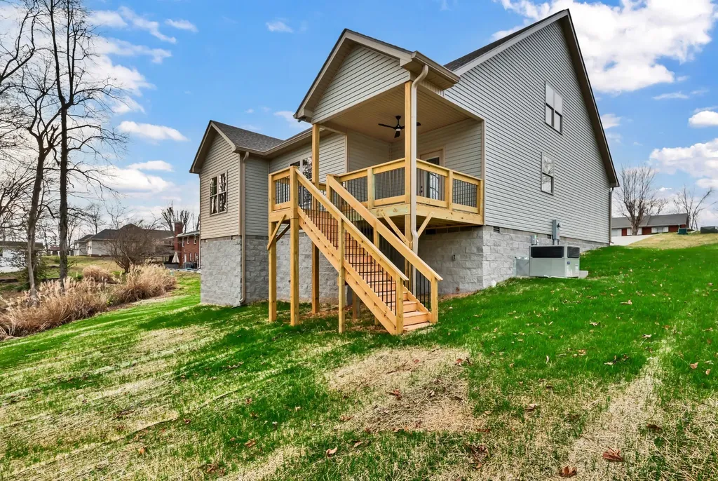 52 West Drive Clarksville TN 37040