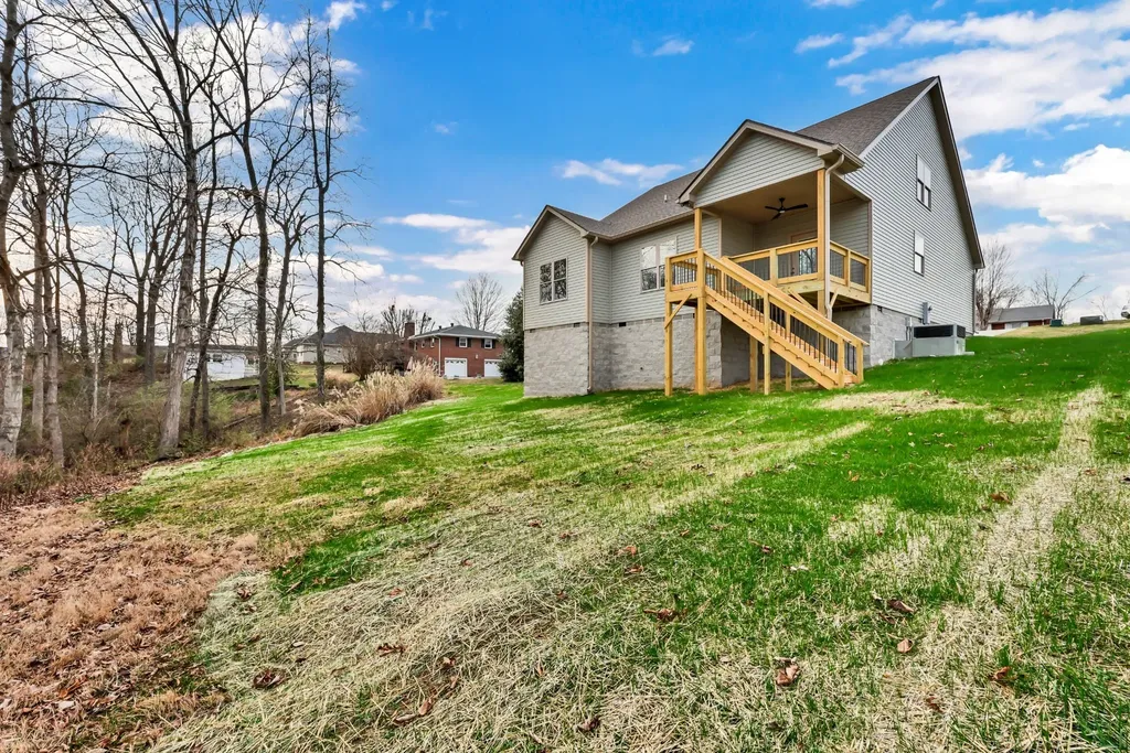 52 West Drive Clarksville TN 37040