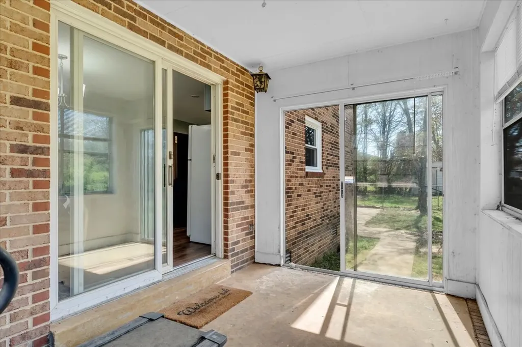 203 Twelve Oaks Road Tullahoma TN 37388