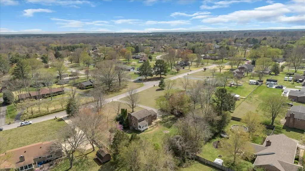 203 Twelve Oaks Road Tullahoma TN 37388