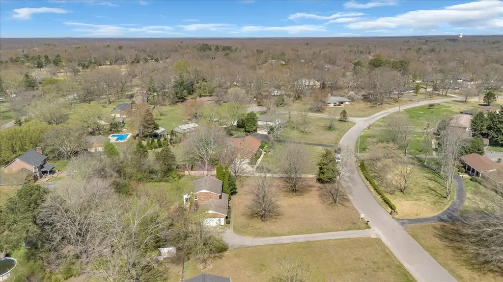 203 Twelve Oaks Road Tullahoma TN 37388