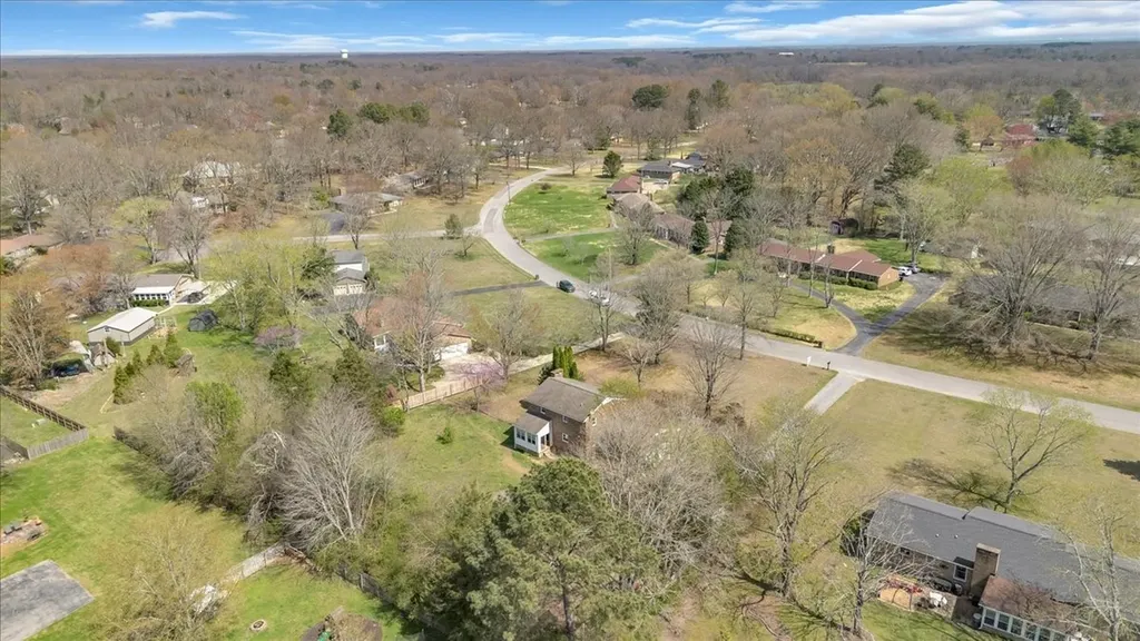 203 Twelve Oaks Road Tullahoma TN 37388