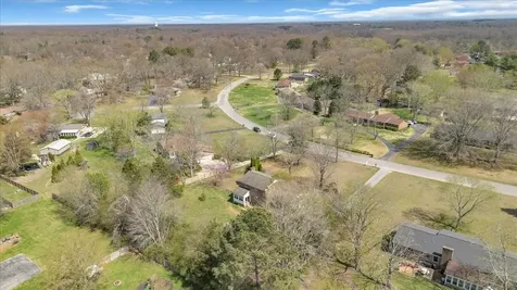 203 Twelve Oaks Road Tullahoma TN 37388