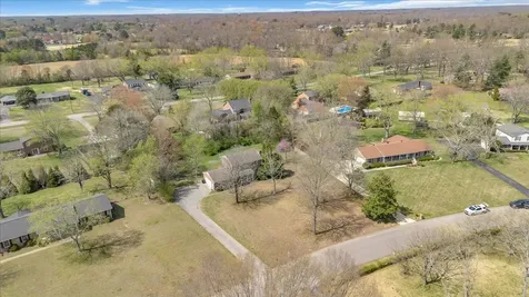 203 Twelve Oaks Road Tullahoma TN 37388