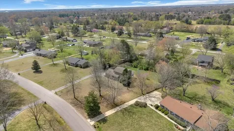 203 Twelve Oaks Road Tullahoma TN 37388