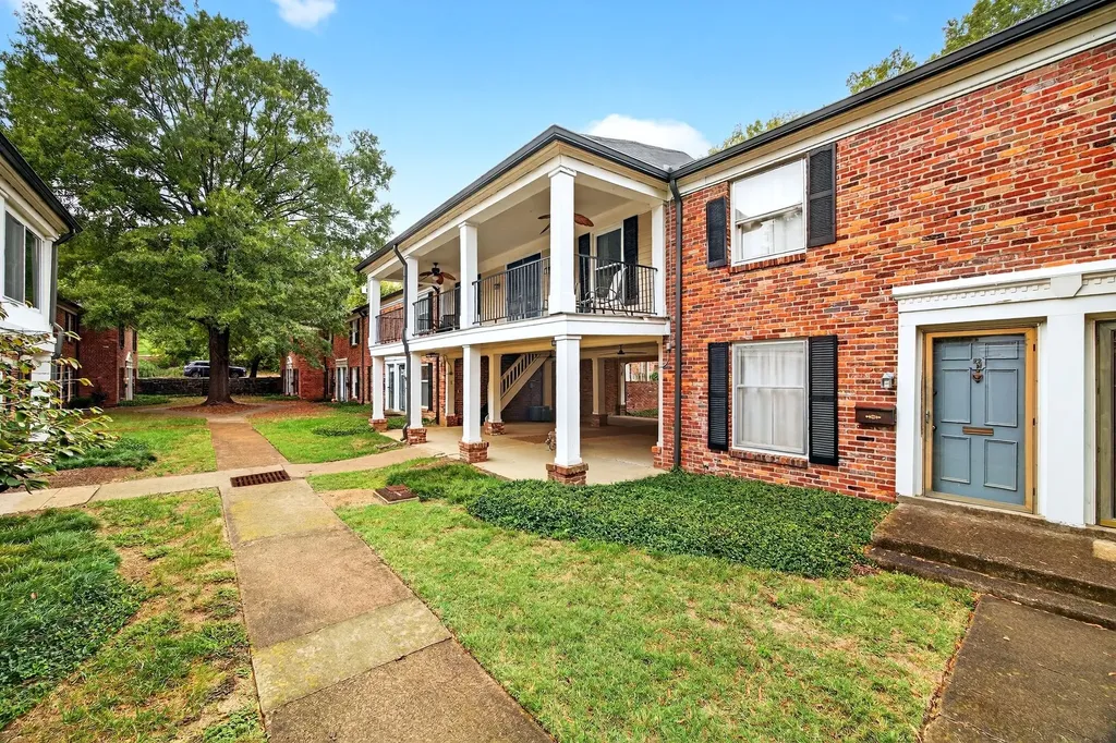 5025 Hillsboro Pike Nashville TN 37215
