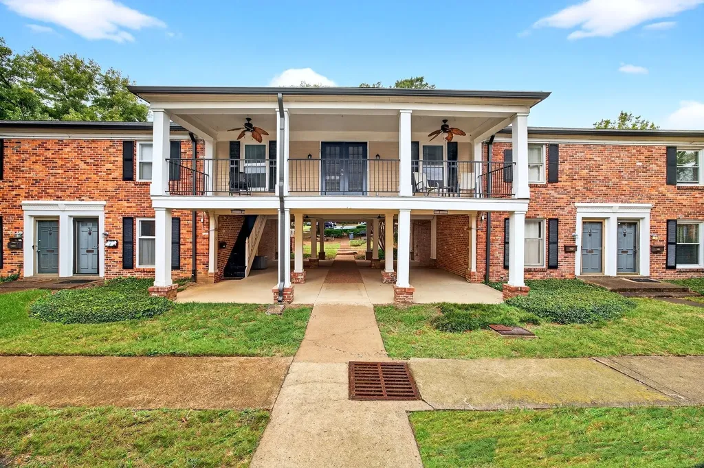 5025 Hillsboro Pike Nashville TN 37215