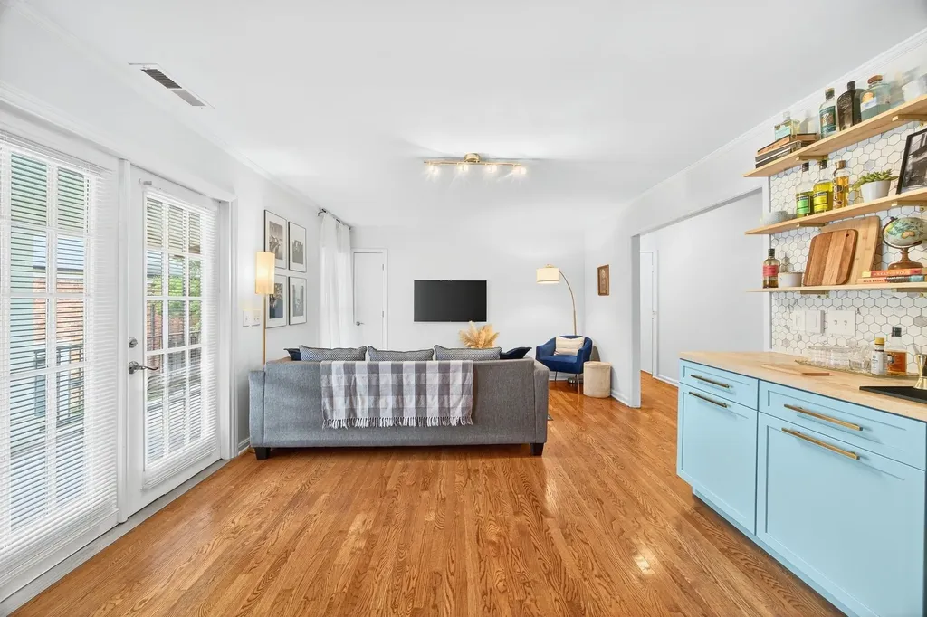 5025 Hillsboro Pike Nashville TN 37215