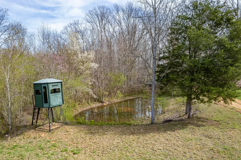 321 Old Sr 48 Centerville TN 37033