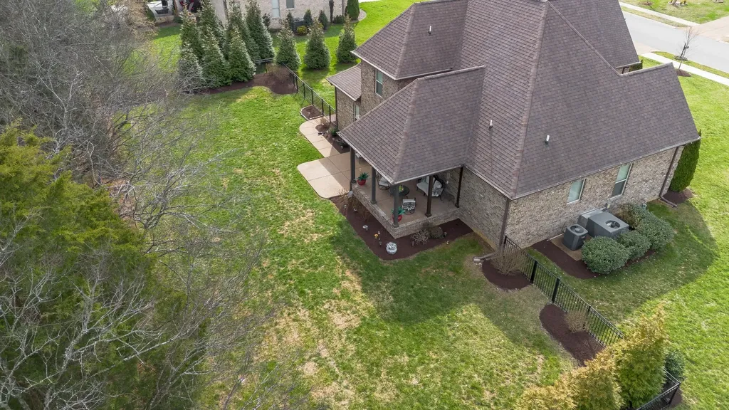 901 Larkspur Lane Lebanon TN 37087
