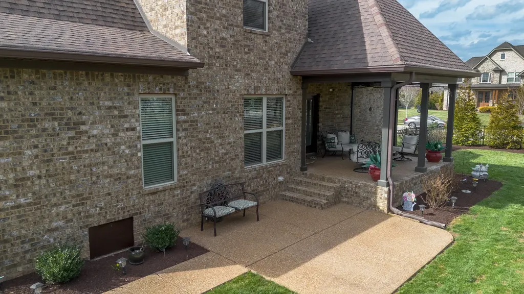 901 Larkspur Lane Lebanon TN 37087