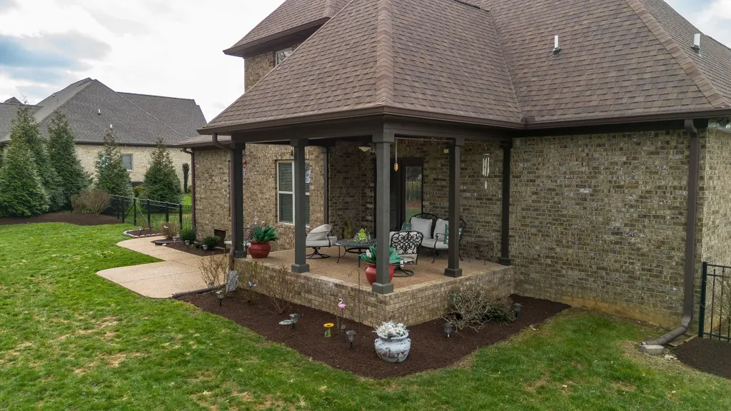 901 Larkspur Lane Lebanon TN 37087