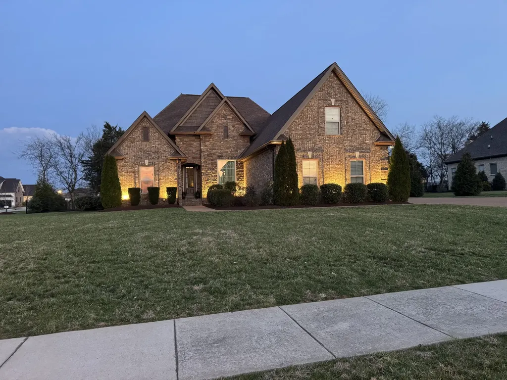 901 Larkspur Lane Lebanon TN 37087