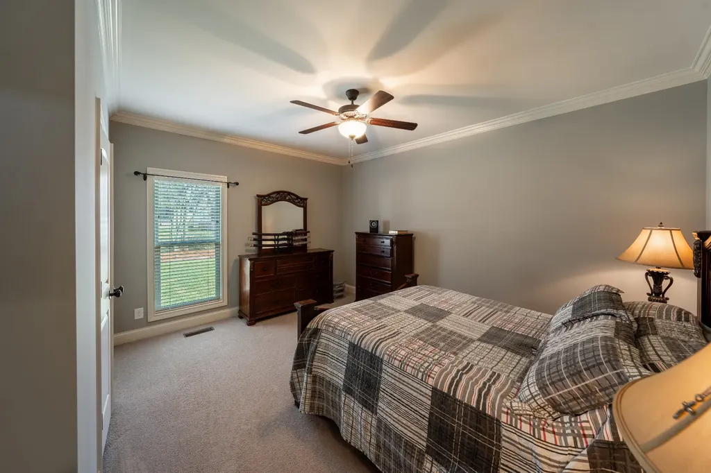 901 Larkspur Lane Lebanon TN 37087
