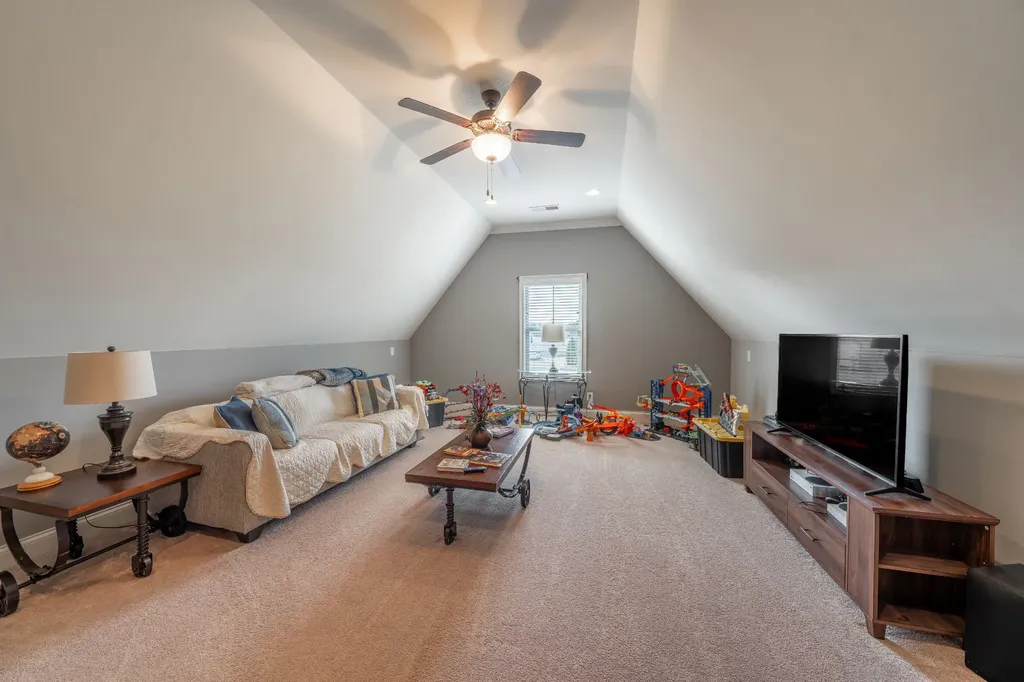 901 Larkspur Lane Lebanon TN 37087
